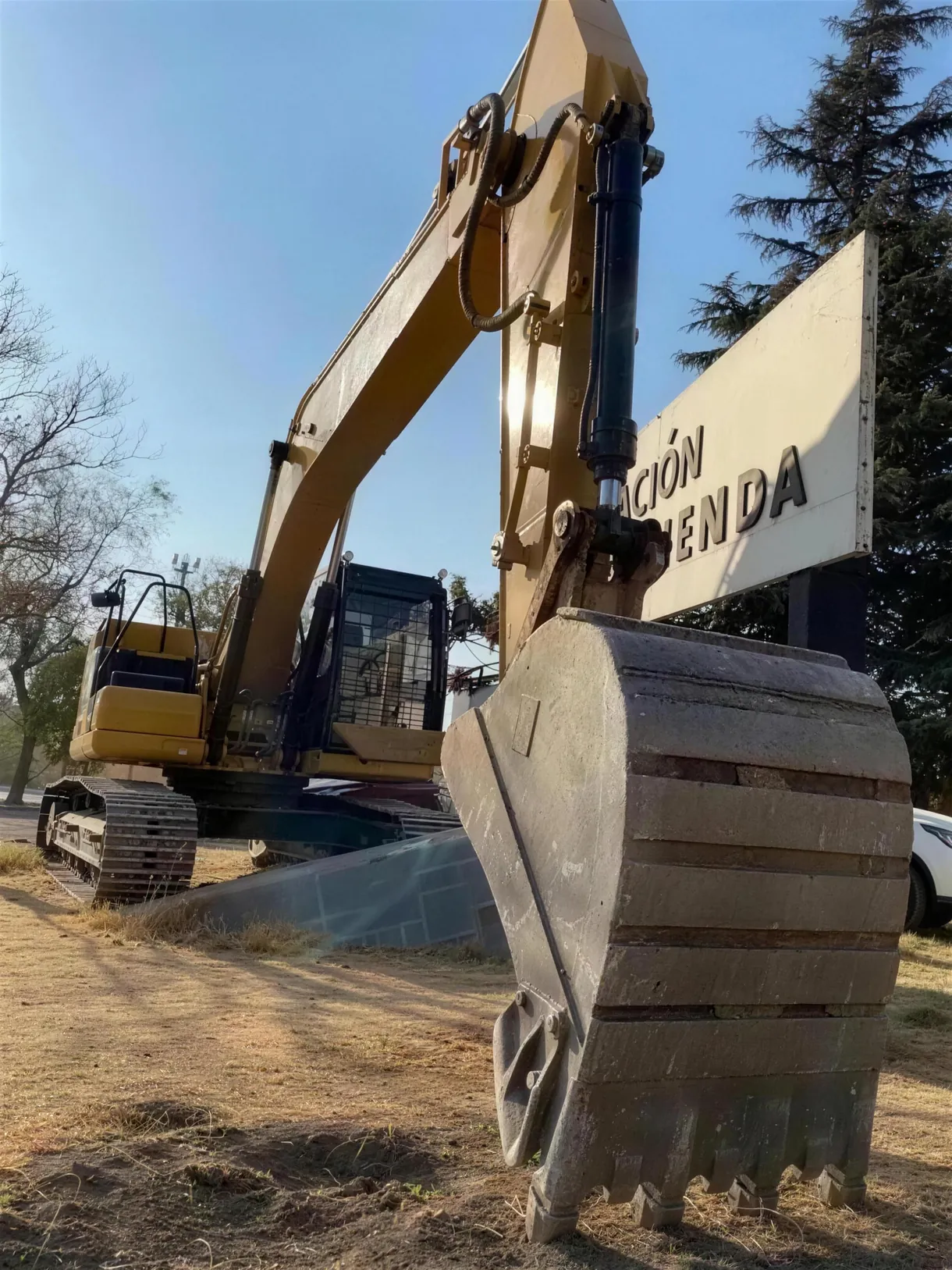Excavadora de DEXA Chile en faena